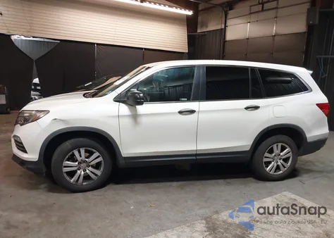 2018 Honda Pilot Lx z USA, uszkodzony, nr VIN 5FNYF6H13JB066479